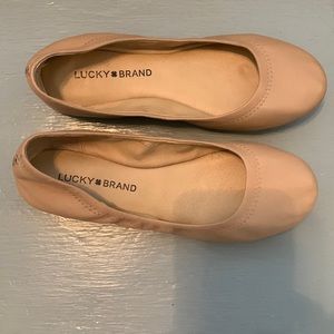 Lucky Brand Nude colored flats-Size 6